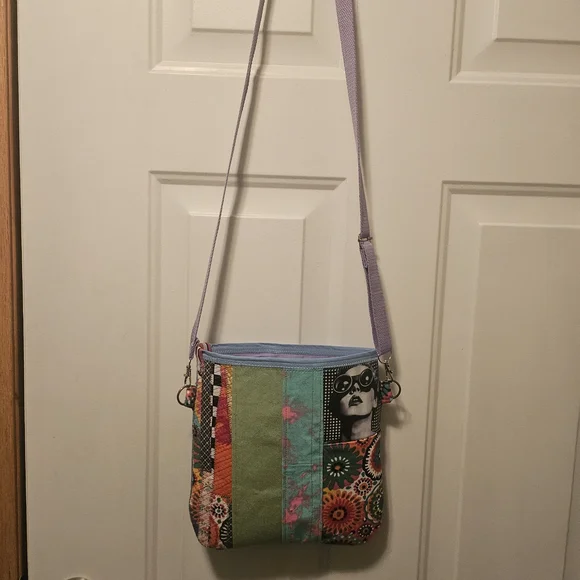 Artistic Patchwork Shoulder Bag - Picture 2 of 11